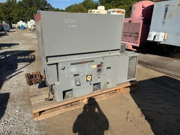 450 HP 3570 RPM General Electric, Frame 8288S, TEAAC, SB, 1.15 service factor, 2300/4000 Volts - Image 3