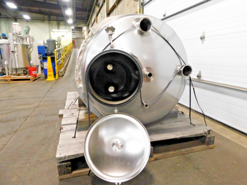 250 gallon Insulated 316 Stainless Steel tank, 40" dia., 45" straight wall, (2) 4" bottom ports, (1) 3" side - Image 9