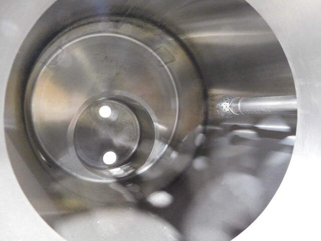 250 gallon Insulated 316 Stainless Steel tank, 40" dia., 45" straight wall, (2) 4" bottom ports, (1) 3" side - Image 10