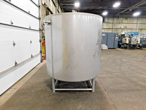 750 gallon 304 Stainless Steel tank, 64" dia. x 59" straight wall, 17.5" man hole, 2.75" drain port, 1" side - Image 7