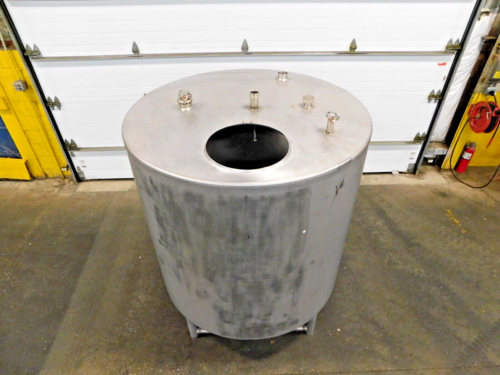 750 gallon 304 Stainless Steel tank, 64" dia. x 59" straight wall, 17.5" man hole, 2.75" drain port, 1" side - Image 8