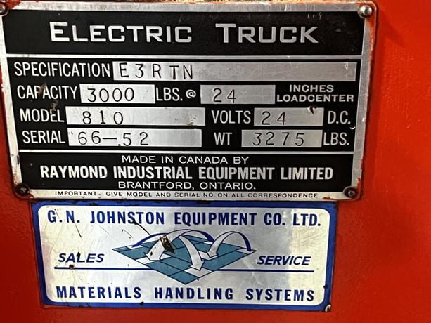 3000 lb. Raymond #810, electric reach forklift, 10' reach height, 24 V. - Image 8