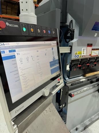 150 Ton, Accurl #Genius-Pro, CNC Press Brake, 10' overall, Delem DA66S Touch CNC Control, 2024 - Image 3