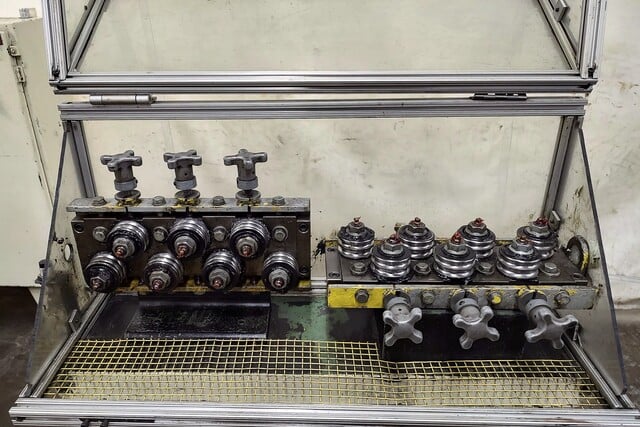 1-1/4" Bertollette #415, tube straightener and cut-off, push button pedestal ctrl, hyd power unit - Image 4