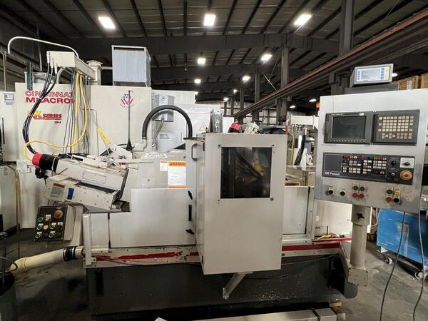Cincinnati #RK220-8, CNC centerless grinder, Fanuc 18i-T, SBS SB-5500 balance system, manual, rebuilt 2002 - Image 1