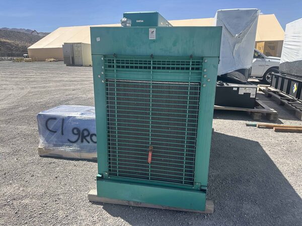 125 KW Cummins #GGLA-5710047, Natural gas generator set, 120/240 Volts, s/n #D050772240, 2005 - Image 4
