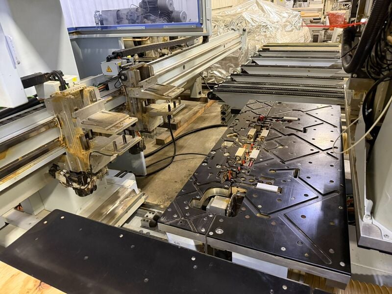 Weeke #Optimat-BHX-500, CNC router processing center, top & bottom processing, dual routers & drill banks - Image 3