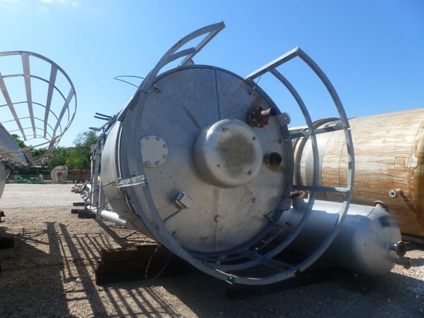 1786 gallon, 304L Stainless Steel silo, 96" x 4'-06" straight side, w/11'-04" cone, Stainless Steel legs - Image 1