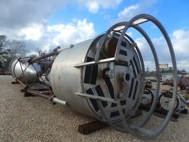 3250 gallon, Silo, 96" dia. x 5'-0" straight side x 11' cone (60° ), alum. legs support, surplus - Image 1