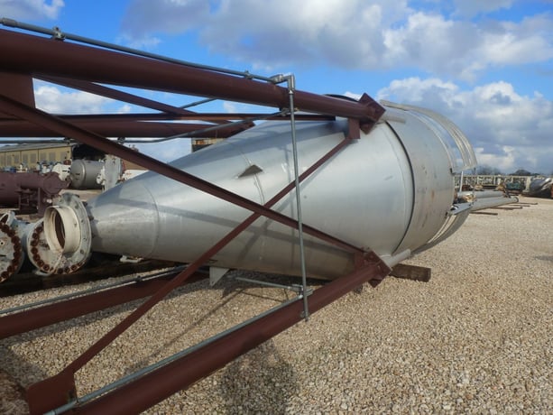3250 gallon, Silo, 96" dia. x 5'-0" straight side x 11' cone (60° ), alum. legs support, surplus - Image 2