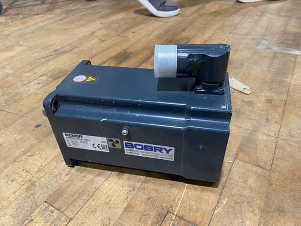 6.33 KW Beckhoff #AM8063-0S1A-1001, Servo Motor, 4000RPM 40.1Nm 31.6Arms 400Vrms NOS - Image 5