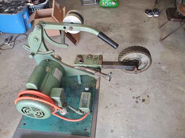 Bader #BIII Knifemaker Grinder, Includes Many Extra Drive Wheels, Tool Rest - Image 1