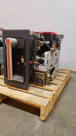 2000 Amps, General Electric #AKRT8D50H1, low voltage power circuit brea, 2000 amp trip A220LSIGPMR MicroVersa - Image 3