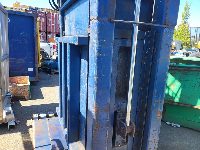 HICO custom made vertical baler, 20 HP, 575 V., 3 phase - Image 3
