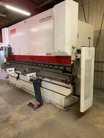240 Ton, Fab-Line/Baykal #APHS41240, hydraulic, 10.2" stroke, 29.5 HP, pendant mounted CNC Control, 2 Axis - Image 2