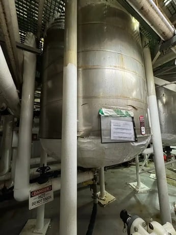 2500 gallon Walker, 316L Stainless Steel reactor, dish top, flat bottom, mounted on legs, S47210 - Image 8