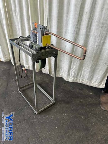 Chicago #61206, electric spot welder, 18" throat, 14" welder travel, 240 V., 10.4 amp output - Image 3