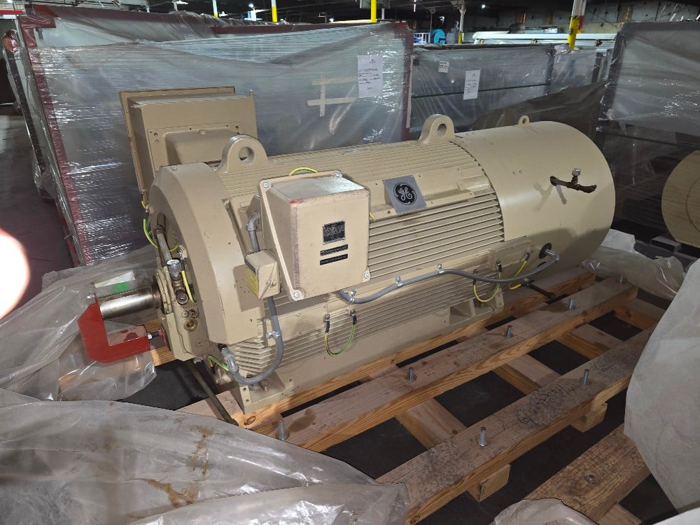 800 HP 3600 RPM General Electric, Frame 5811/12LS, TEFC, CU Rotor, sleeve, 1.15 service factor, VFD Duty - Image 2
