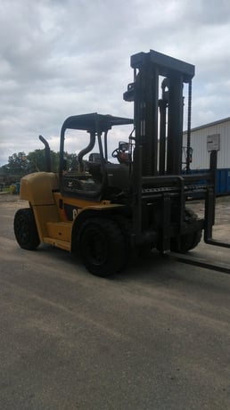 24900 lb. Caterpillar #P26500, Diesel Forklift, 11.09'max fork height, 79.77"max fork spread - Image 1