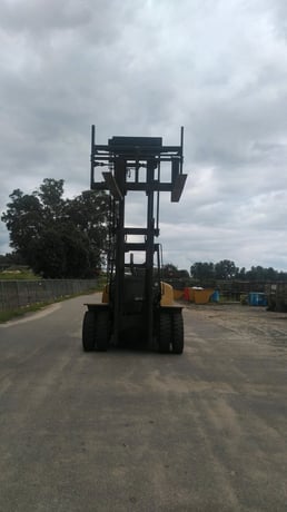 24900 lb. Caterpillar #P26500, Diesel Forklift, 11.09'max fork height, 79.77"max fork spread - Image 4
