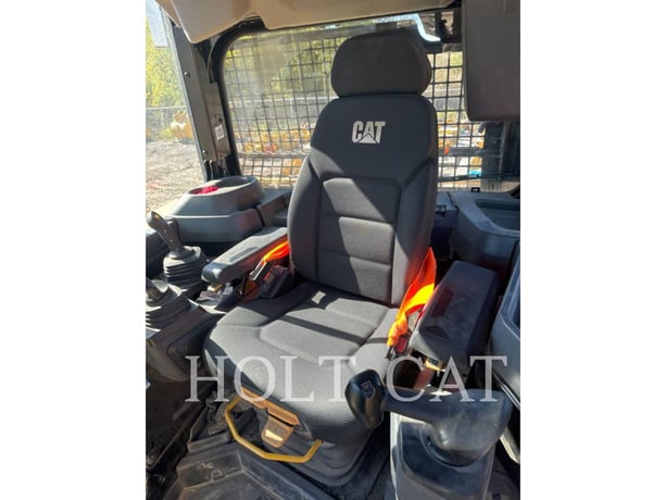 Caterpillar D6 VP, Crawler Dozer, 831 hours, S/N: WH501088, 2023 - Image 7