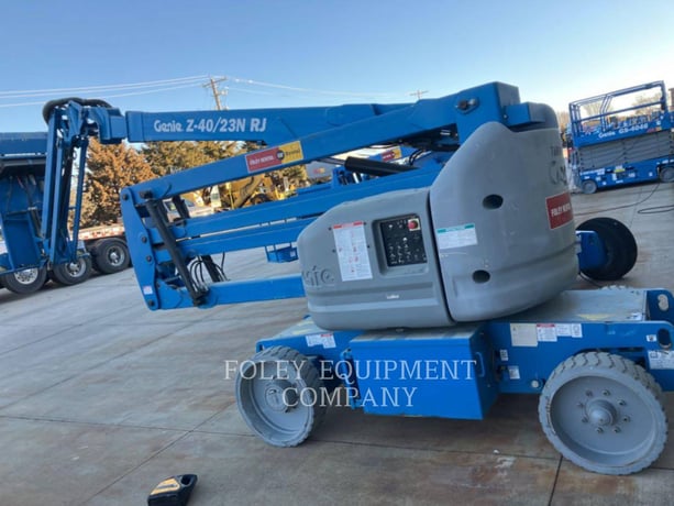 Genie Industries Z40/23NRJ, Articulated Boom Lift, 517 hours, S/N: Z40NN-4615, 2017 - Image 4