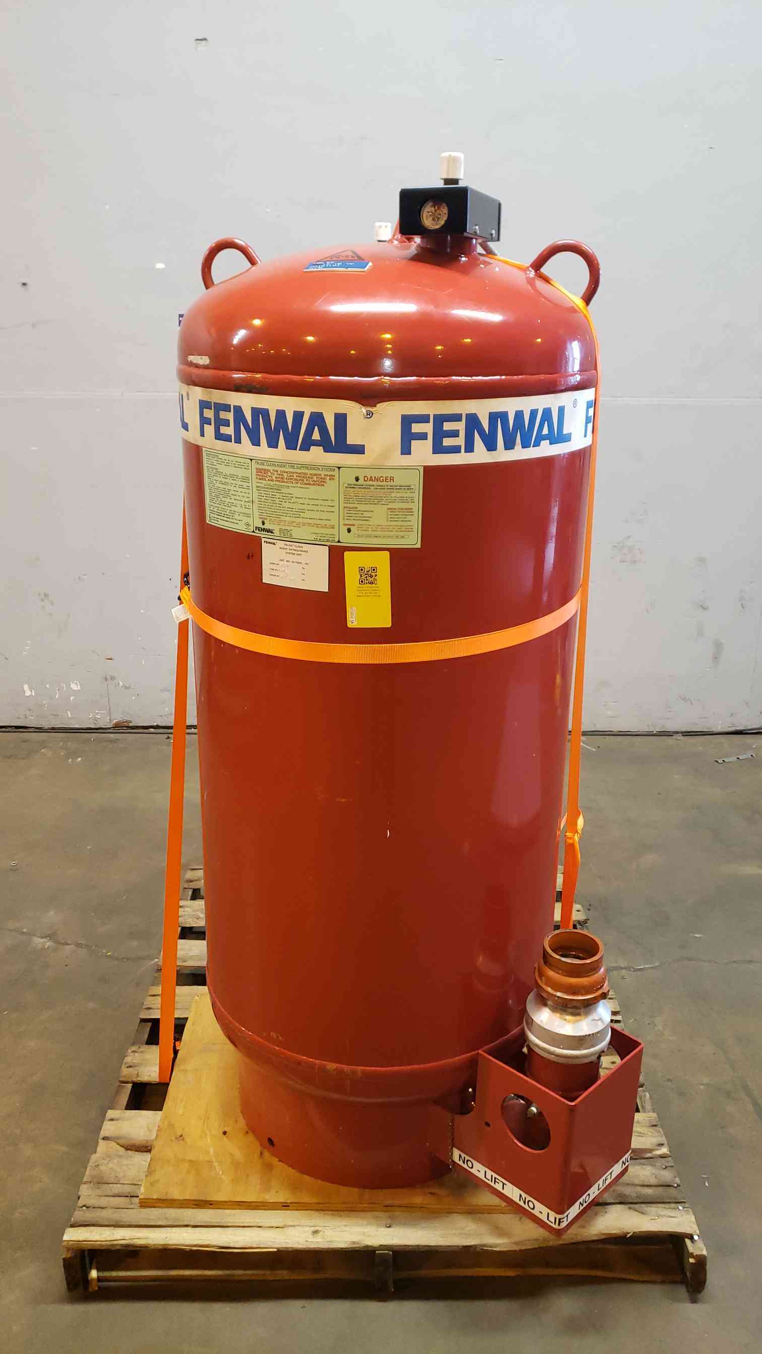 771 lbs. Fenwal, Fire Suppression System, FM-200 Agent, 32-130 F temp. range, 360 psig @ 70 F - Image 1