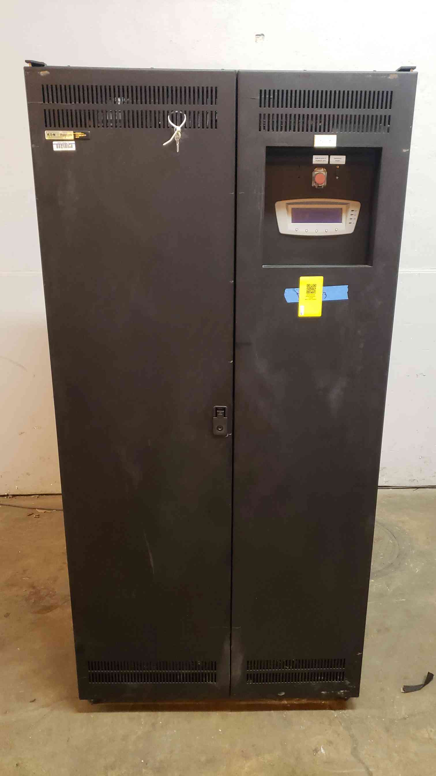 75 KVA Eaton, PDU Cabinet, w/Breaker Distribution Transformer, 3 phase, 480 x 208Y/120 V, 2007 - Image 1
