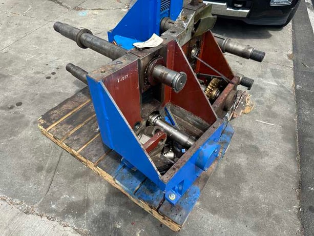 20 Stand, Yoder #M3, rafted roll forming heads, 3 spindle diameter, 18" roll space, equal geared - Image 9