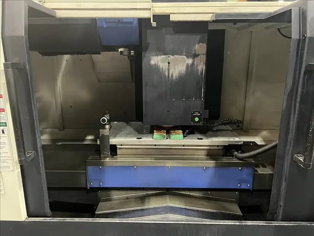 Hwacheon #Vesta-1050B, CNC vertical machining center, Fanuc i, 41.3" X, 23.6" Y, 23.6" Z, 8000 RPM, 30 - Image 3