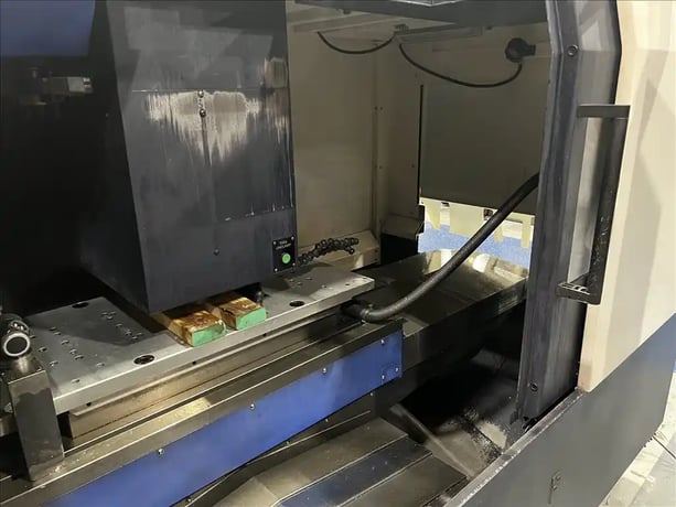Hwacheon #Vesta-1050B, CNC vertical machining center, Fanuc i, 41.3" X, 23.6" Y, 23.6" Z, 8000 RPM, 30 - Image 4
