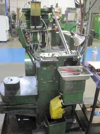 Economy #3300, bolt pointer, vibratory bowl, 1/8"-3/8" shank diameter, 3/4"- 3-1/2" shank length, 90 PPM - Image 1