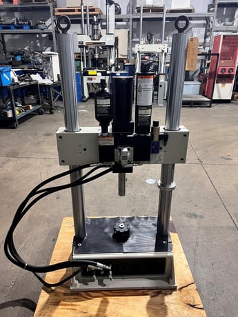 3.3 KIP MTS #858-Mini-Bionix-II, 2 colums, 4" Stroke Actuator, 3000 PSI - Image 3