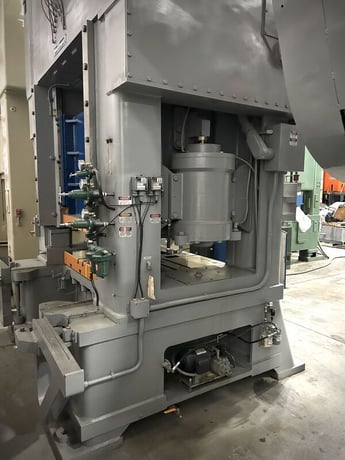 300 Ton, Minster #E2-300-60-48, straight side double crank, 4" stroke, 24" Shut Height, 40-80 SPM, air clutch - Image 9
