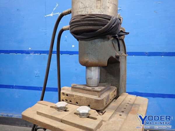 50 Ton, Whitney #751-007, portable single end punch, flange type, 6-1/4" throat, 10 HP - Image 1