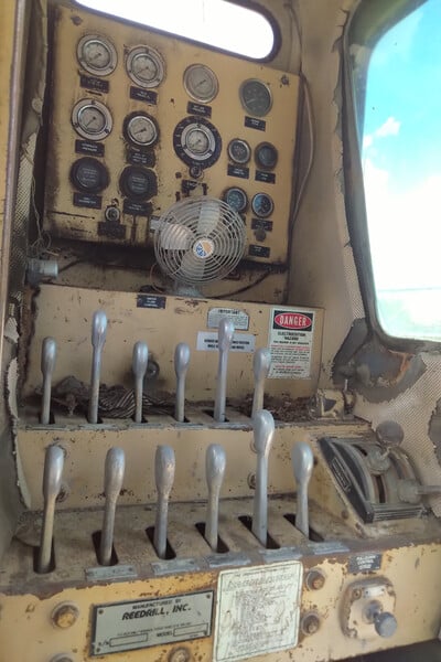 Reedrill #SK35-HP, drilling rig, 35000 lbs. pulldown capacity, 1990 - Image 5