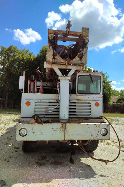 Reedrill #SK35-HP, drilling rig, 35000 lbs. pulldown capacity, 1990 - Image 10