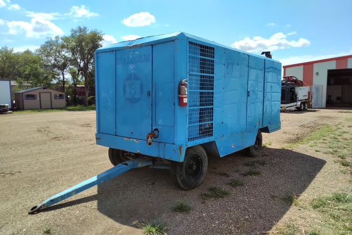 750 cfm, 300 psi, Ingersoll-Rand #XHP750WCAT, portable air compressor, 1990 - Image 1