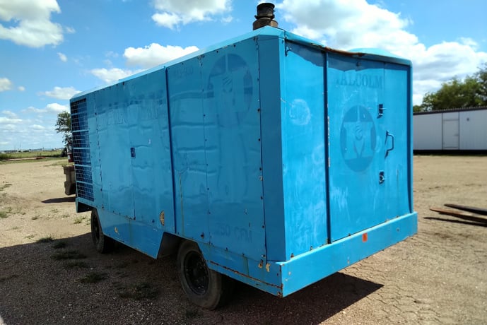750 cfm, 300 psi, Ingersoll-Rand #XHP750WCAT, portable air compressor, 1990 - Image 4