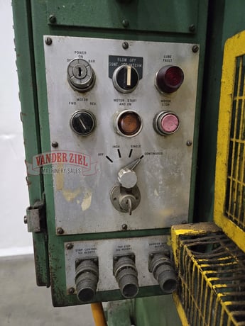 60 Ton, Minster, C-frame OBI press, 32" x21" bed - Image 9