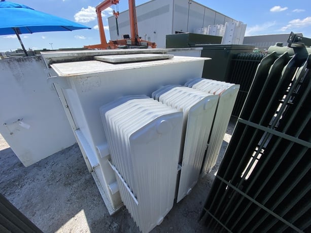 1000 KVA 12000 Delta Primary, 230 Delta Secondary, 3 phase, Padmount Transformer - Image 2