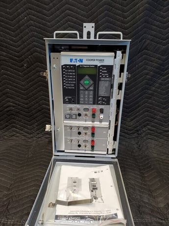 Eaton Cooper CL-7, Tri Phase controller - Image 1