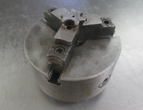 6" 3-Jaw self-centering universal LOO back lathe chuck with wrench (YMC) - Image 2