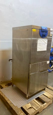 Lancer #910LX, Glassware Washer, 23" L x 27" width x 58" H, 200-600 KPa, 10 kW, 10 Amps, 208 V, 2007 - Image 4
