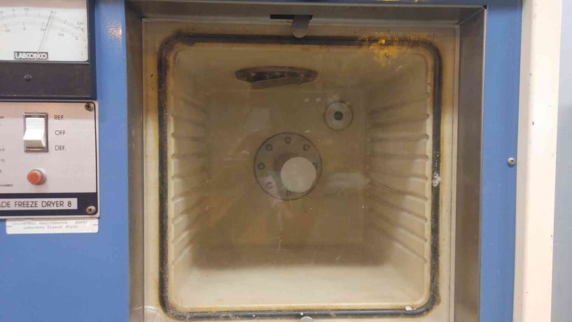28" x 31" Labconco, Cascade Freeze Dryer 8, 31" L x 28" width x 37" H, 20 Amps, 115 V - Image 4