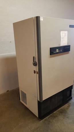 Harris Manufacturing #DLT-25V-85D14, Lab Freezer, -80 deg. C, 47" L x 35" width x 78" H - Image 9