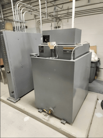 150 gallon Simplex, Diesel Day Tank, 52700 cu.ft./hr. - Image 1