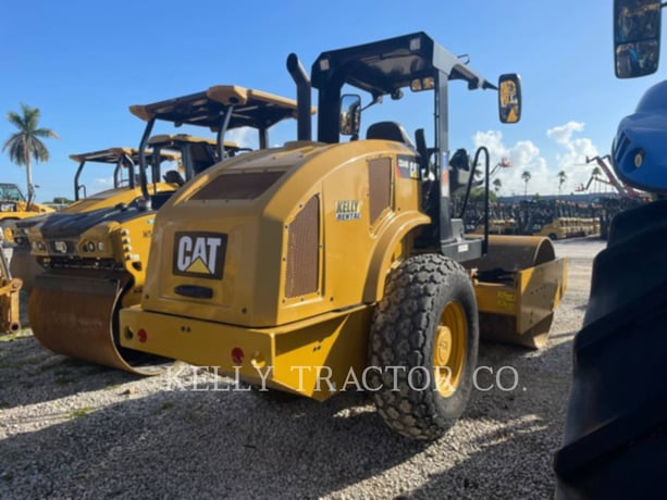 Caterpillar Carbon Steel 44, Vibratory Single Drum Smooth, 375 hours, S/N: CS300784, 2019 - Image 3