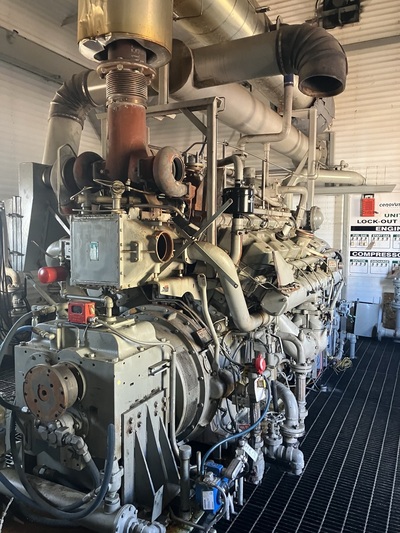 1478 HP, Waukesha #7042GL, Natural gas engine, 76670 hours, 2002 - Image 1