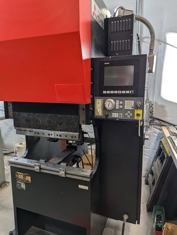 28 Ton, Toyokoki #APB-286, CNC Servo Electric Press Brake, 2' overall, 28" between housing, 2000 - Image 3